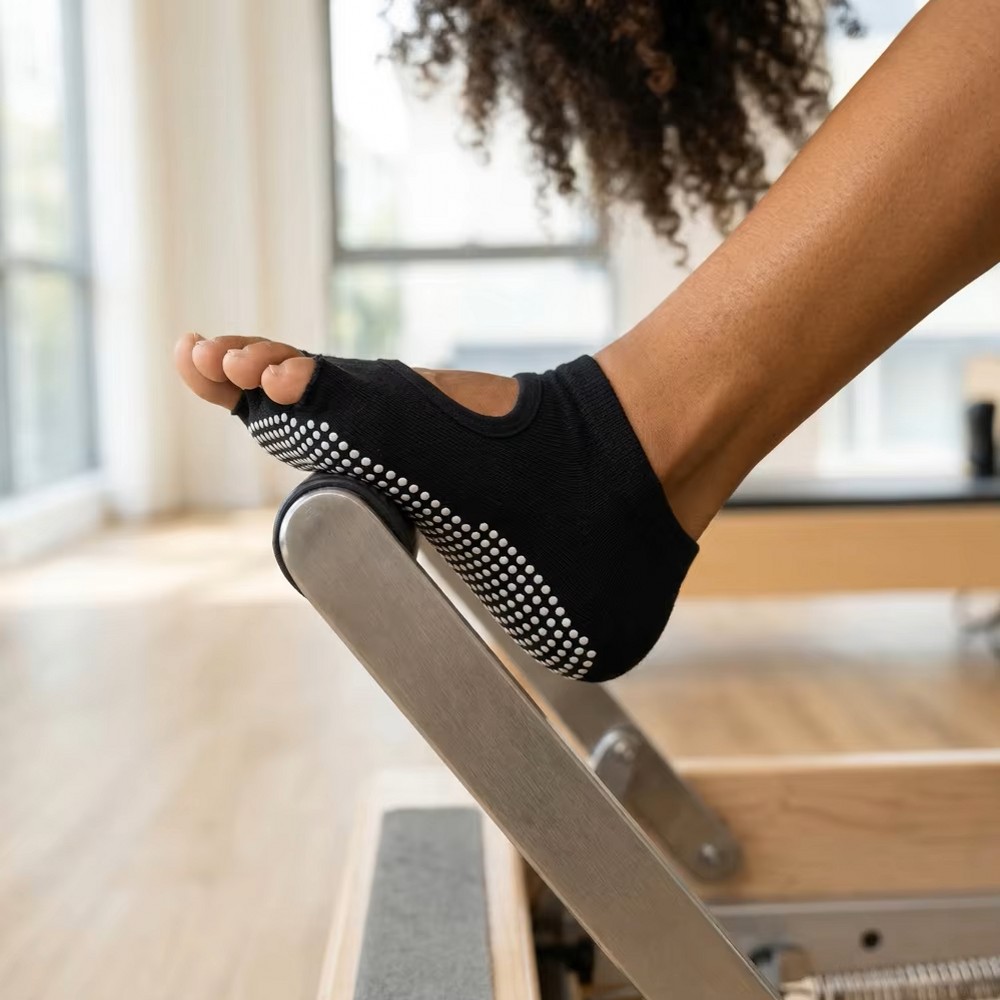 ถุงเท้าโยคะห้านิ้วแบบเปิดหลัง  - Home Pilates Yoga บทวิจารณ์และราคา